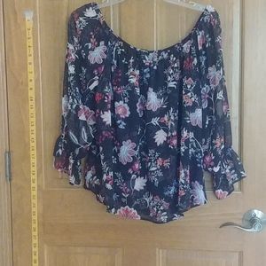Floral flutter sleeve blouse